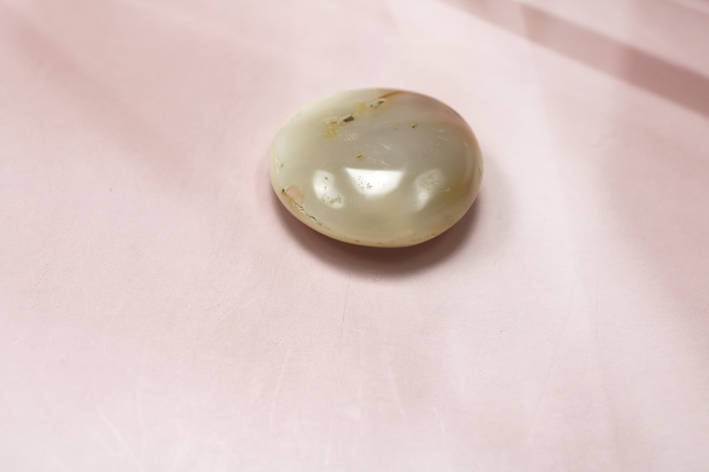 Small Agate Palm Stone - Image 1