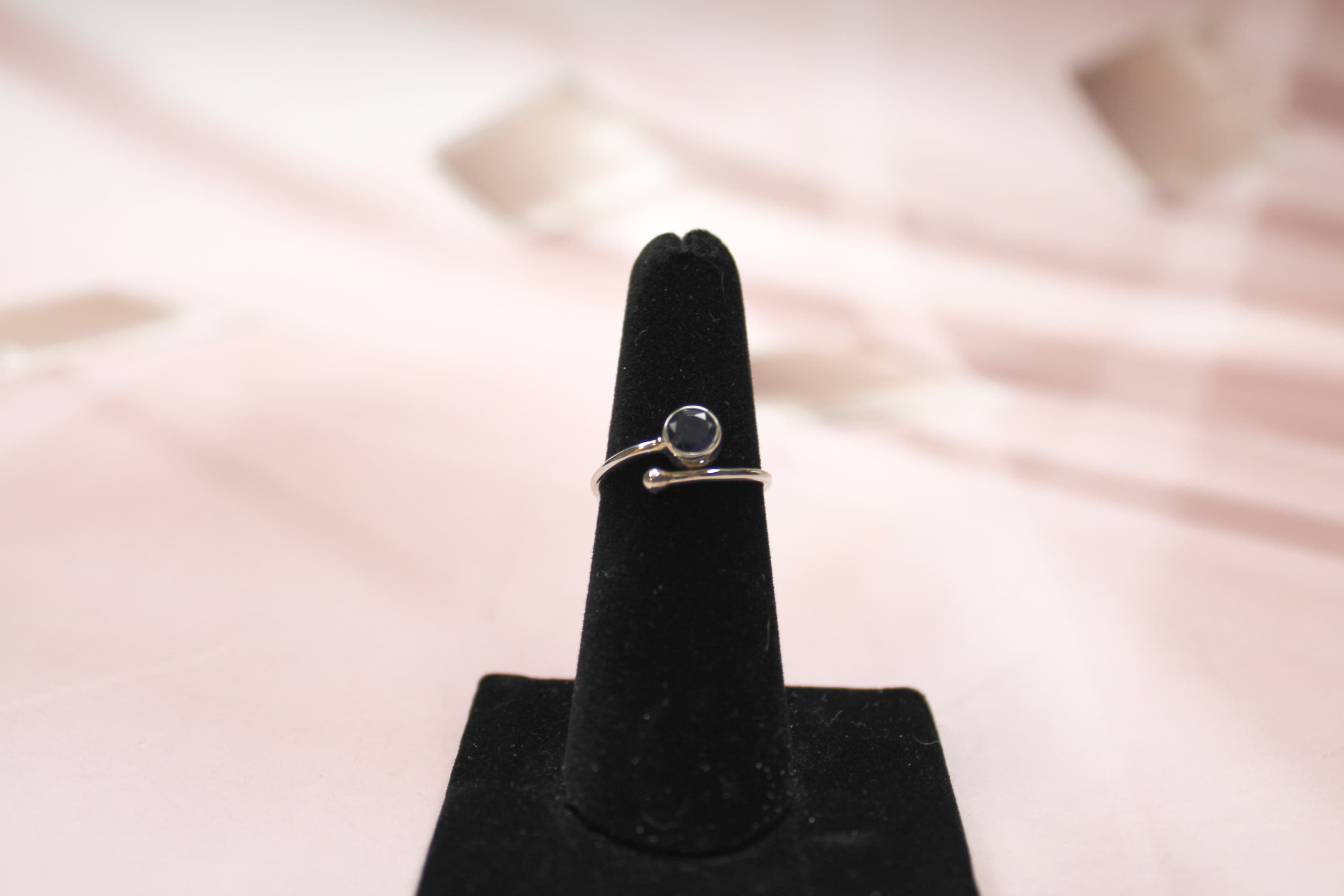 925 Sterling Silver Blue Kyanite Wrap Around Ring - Image 1