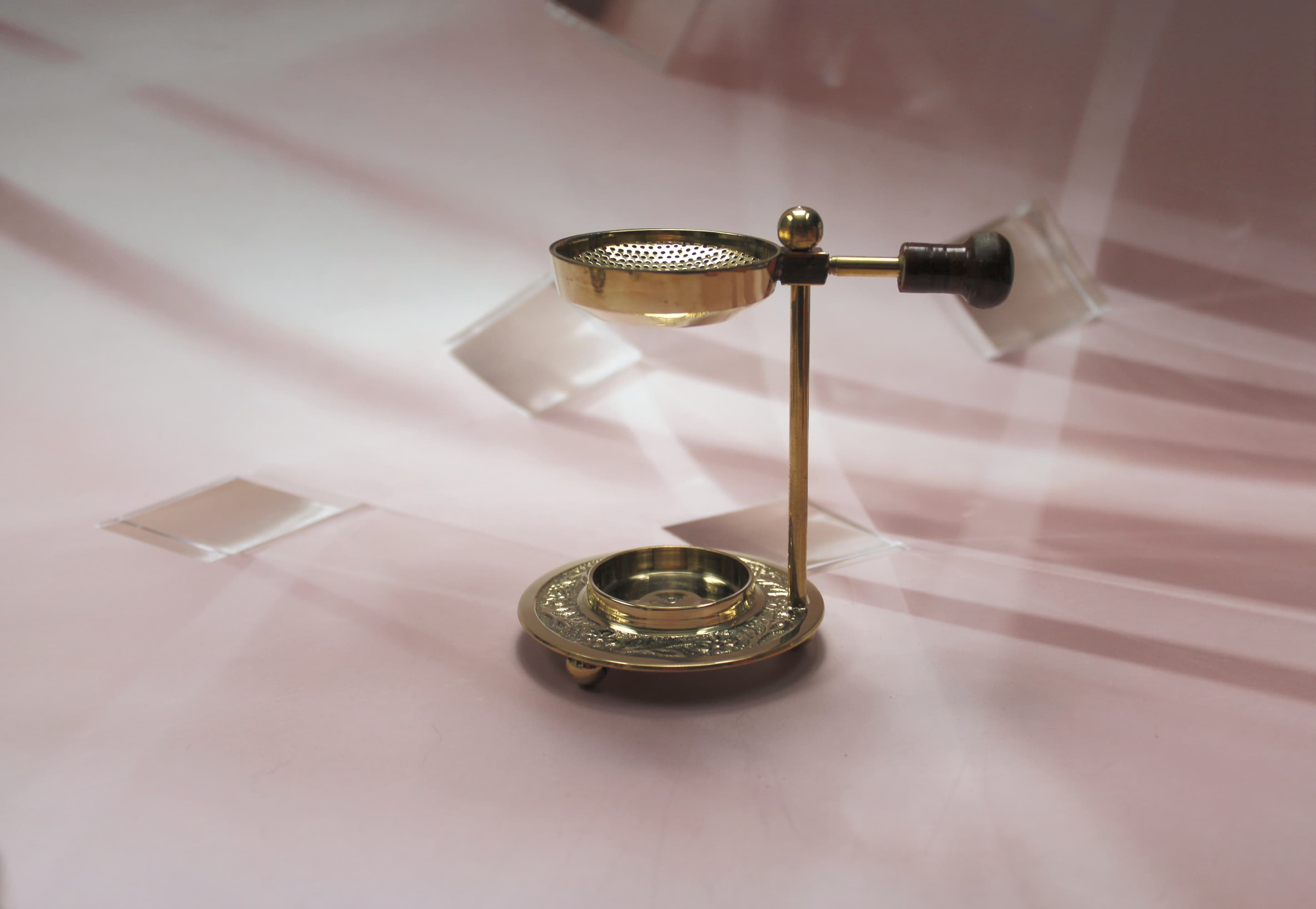 4-1/4" Resin Burner with Wood Handle - Image 1