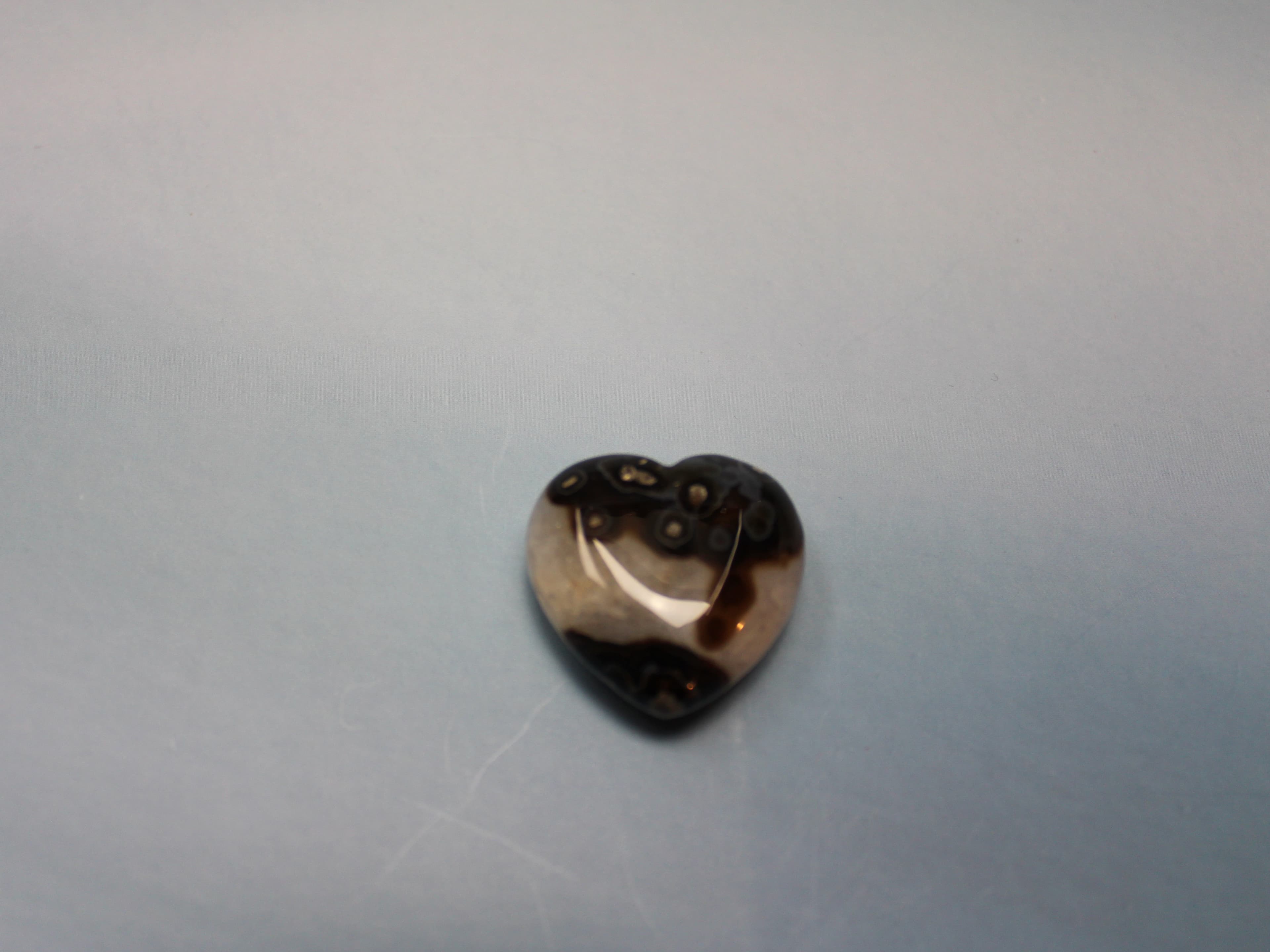 30 mm Black Agate Hearts - Image 1