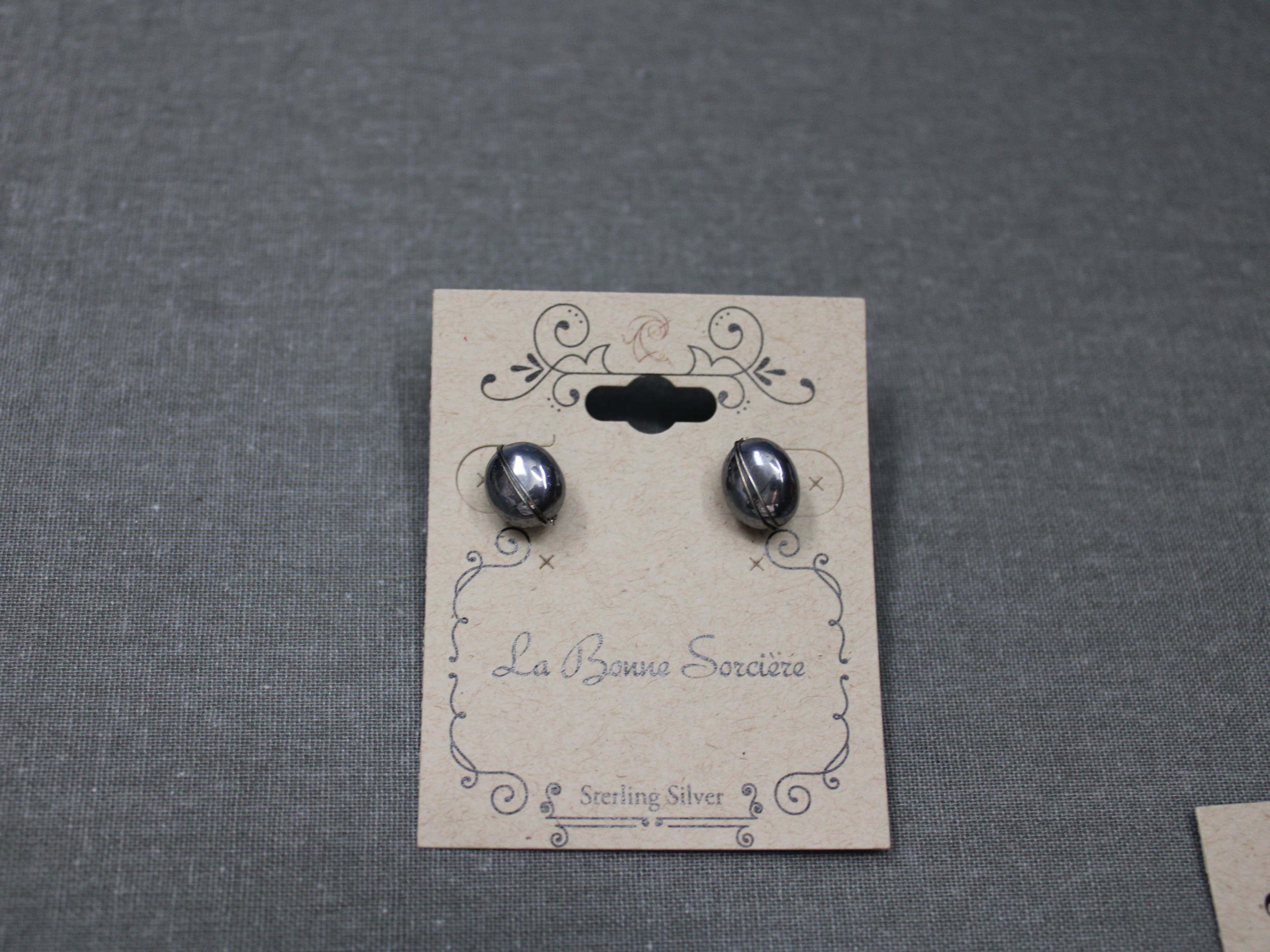 925 Sterling Silver Terahertz Stud Earrings - Image 1