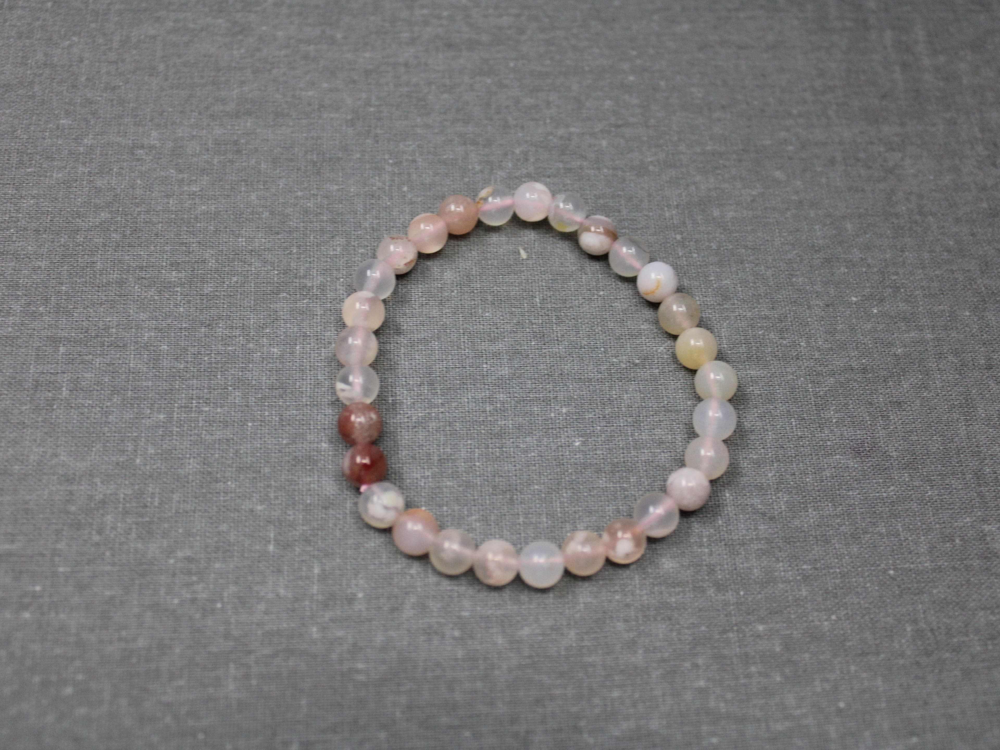 6mm Flower Agate Beaded Bracelet - Image 1